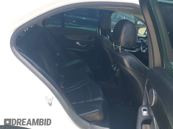 2017 Mercedes-Benz C 300 с VIN 55SWF4JB6HU199101, выставлен на аукционе IAAI как лот 42749352 с пробегом 123 279 миль миль и . История ставок и продаж доступна на DreamBid. Изображение 8.