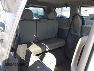 2011 Toyota Sienna XLE AAS with VIN 5TDYK3DC0BS107522, listed as a IAAI auction lot 41722324 with 171,855 mi miles and . Bid and sale history available at DreamBid. Image 8.