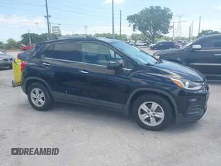 2018 Chevrolet Trax LT with VIN 3GNCJLSB9JL276974, listed as a IAAI auction lot 41959303 with 59,686 mi miles and . Bid and sale history available at carsss.com. Image 13.
