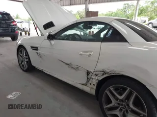 2013 Mercedes-Benz SLK 250 z VIN WDDPK4HA2DF058309, wystawiony jako IAAI lot #42417406 z przebiegiem 87 282 mil mil oraz . Historia ofert i sprzedaży dostępna na DreamBid. Obrazek 6.