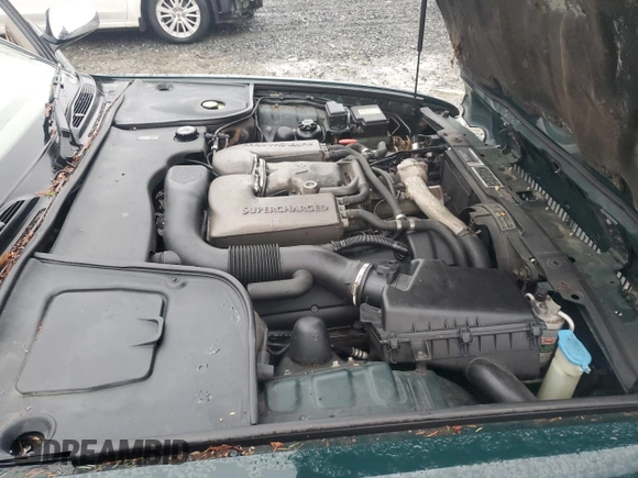 2000 Jaguar XJ with VIN SAJDA25BXYMF01667, listed as a Copart auction lot 41333495 with 102,291 mi miles and Clean Title. Bid and sale history available at DreamBid. Image 11.