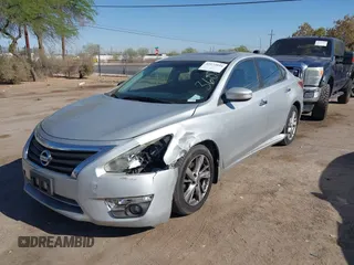 2013 Nissan Altima SV with VIN 1N4AL3AP2DC102015, listed as a IAAI auction lot 42572034 with 158,578 mi miles and . Bid and sale history available at DreamBid. Image 6.