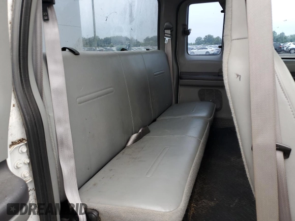 2006 Ford F-250 XL с VIN 1FTSX21586ED44391, выставлен на аукционе Copart как лот 61177305 с пробегом 128 370 миль миль и Чистый • Clean title. История ставок и продаж доступна на DreamBid. Изображение 10.