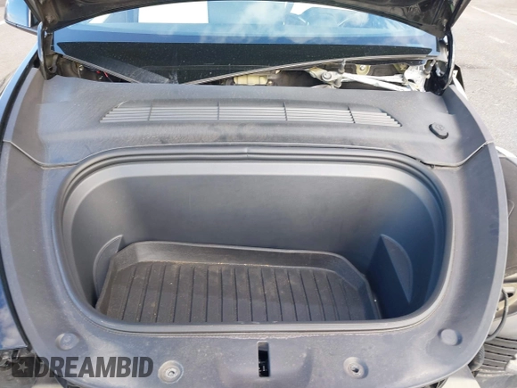 2022 Tesla Model Y Long Range with VIN 7SAYGAEE4NF522330, listed as a IAAI auction lot 42046691 with 59,980 mi miles and . Bid and sale history available at carsss.com. Image 10.