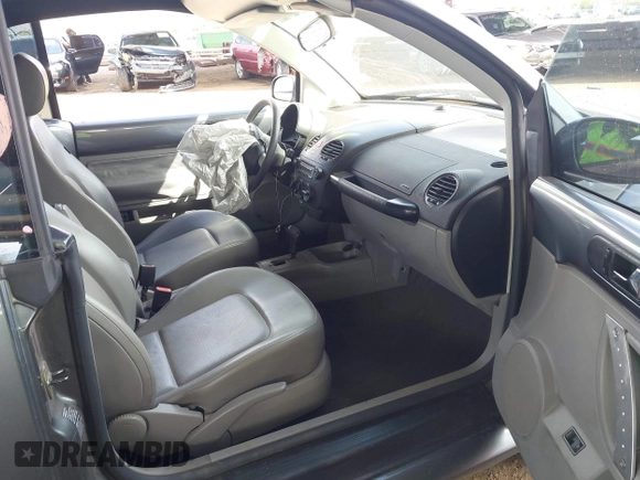 2006 Volkswagen Beetle with VIN 3VWRF31Y56M327282, listed as a IAAI auction lot 42359912 with 77,294 mi miles and . Bid and sale history available at DreamBid. Image 5.