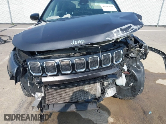 2022 Jeep Compass Limited with VIN 3C4NJDCB2NT118200, listed as a IAAI auction lot 42403038 with 39,005 mi miles and . Bid and sale history available at DreamBid. Image 6.