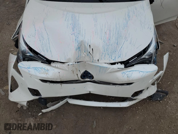 2018 Toyota Prius Two z VIN JTDKARFUXJ3553680, wystawiony jako Copart lot #88928815 z przebiegiem Nie podano mil oraz Szkoda całkowita • Salvage title. Historia ofert i sprzedaży dostępna na DreamBid. Obrazek 11.