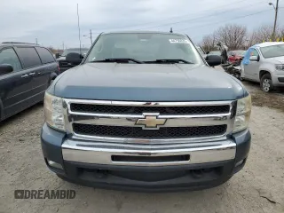 2011 Chevrolet Silverado 1500 LT with VIN 3GCPCSE03BG327145, listed as a Copart auction lot 44756035 with 226,378 mi miles and Salvage Title. Bid and sale history available at DreamBid. Image 5.