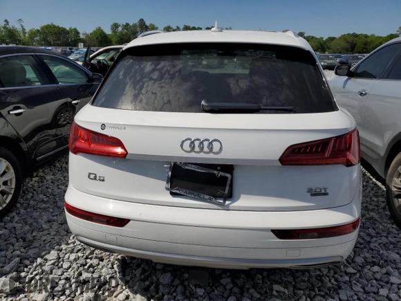 2018 Audi Q5 Premium with VIN WA1ANAFY8J2004645, listed as a Copart auction lot 52393465 with 128,601 mi miles and Clean Title. Bid and sale history available at carsss.com. Image 6.