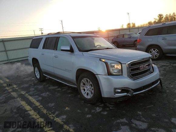 2016 GMC Yukon XL SLE with VIN 1GKS2FKC0GR167871, listed as a Copart auction lot 85446244 with 137,138 mi miles and Salvage Title. Bid and sale history available at DreamBid. Image 4.