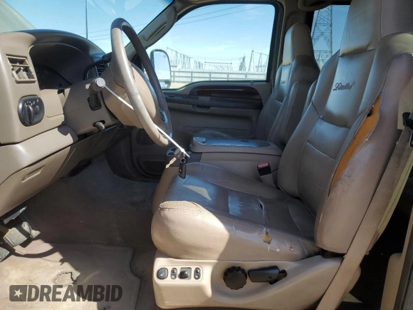 2003 Ford Excursion Limited with VIN 1FMNU42FX3EB25075, listed as a Copart auction lot 54161925 with 330,856 mi miles and Clean Title. Bid and sale history available at DreamBid. Image 7.
