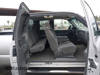 2005 Chevrolet Silverado 1500 LS with VIN 2GCEC19V751211824, listed as a IAAI auction lot 41944646 with 209,917 mi miles and . Bid and sale history available at DreamBid. Image 8.