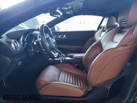 2020 Mercedes-Benz SL z VIN W1KJK7DA8LF061047, wystawiony jako Copart lot #50327484 z przebiegiem Nie podano mil oraz . Historia ofert i sprzedaży dostępna na DreamBid. Obrazek 7.