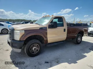 2013 Ford F-250 XL z VIN 1FTBF2B68DEB42819, wystawiony jako Copart lot #64289935 z przebiegiem 194 338 mil mil oraz Czysty tytuł • Clean title. Historia ofert i sprzedaży dostępna na DreamBid. Obrazek 1.