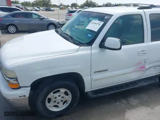 2001 Chevrolet Tahoe LT with VIN 1GNEC13T91R135247, listed as a IAAI auction lot 41930276 with 266,050 mi miles. Bid and sale history available at carsss.com. Image 18.