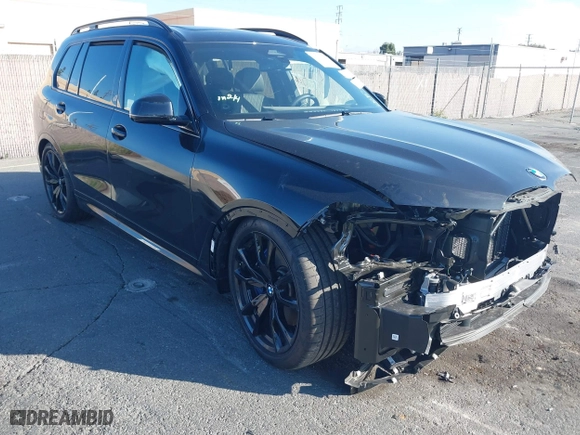 2025 BMW X7 xDrive40i with VIN 5UX23EM03S9Y00103, listed as a IAAI auction lot 41636168 with 1 mi miles. Bid and sale history available at carsss.com. Image 1.