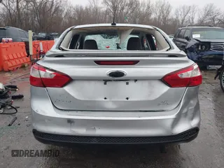 2013 Ford Focus SE z VIN 1FADP3F28DL107069, wystawiony jako IAAI lot #41412256 z przebiegiem 160 727 mil mil oraz . Historia ofert i sprzedaży dostępna na DreamBid. Obrazek 16.