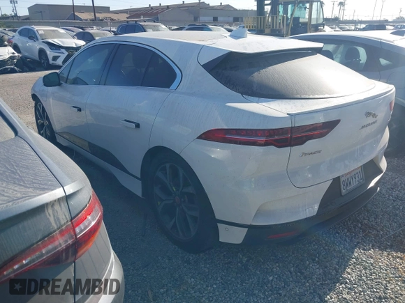 2020 Jaguar I-Pace SE with VIN SADHC2S14L1F85800, listed as a IAAI auction lot 42444115 with 51,249 mi miles and . Bid and sale history available at DreamBid. Image 3.