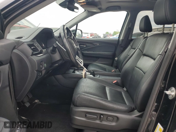 2019 Honda Pilot Touring 8-Passenger z VIN 5FNYF6H99KB005676, wystawiony jako Copart lot #56172085 z przebiegiem 117 274 mil mil oraz Czysty tytuł • Clean title. Historia ofert i sprzedaży dostępna na DreamBid. Obrazek 7.