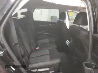 2022 Kia Sorento LX z VIN 5XYRGDLC8NG083601, wystawiony jako Copart lot #42580075 z przebiegiem 28 725 mil mil oraz Szkoda całkowita • Salvage title. Historia ofert i sprzedaży dostępna na DreamBid. Obrazek 12.