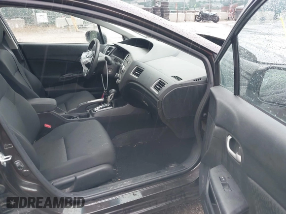 2014 Honda Civic LX z VIN 2HGFB2F5XEH538843, wystawiony jako IAAI lot #42232234 z przebiegiem 165 938 mil mil oraz . Historia ofert i sprzedaży dostępna na DreamBid. Obrazek 5.