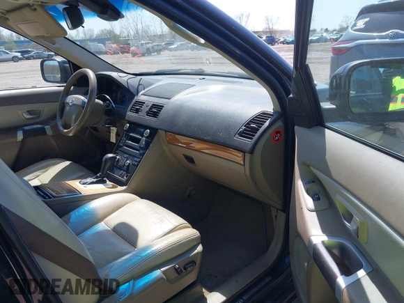 2007 Volvo XC90 I6 with VIN YV4CZ982771379514, listed as a IAAI auction lot 42064213 with 185,693 mi miles. Bid and sale history available at carsss.com. Image 5.