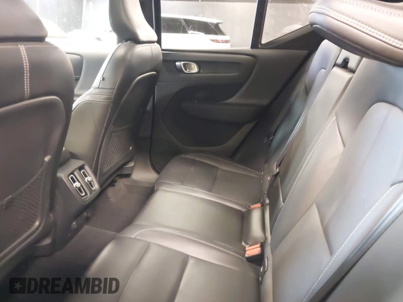 2019 Volvo XC40 Inscription с VIN YV4162UL5K2046401, выставлен на аукционе IAAI как лот 41911289 с пробегом 42 090 миль миль и . История ставок и продаж доступна на DreamBid. Изображение 8.