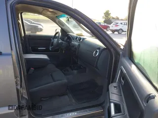 2007 Mitsubishi Raider LS z VIN 1Z7HC28K77S109408, wystawiony jako IAAI lot #41930963 z przebiegiem 135 800 mil mil oraz . Historia ofert i sprzedaży dostępna na DreamBid. Obrazek 5.