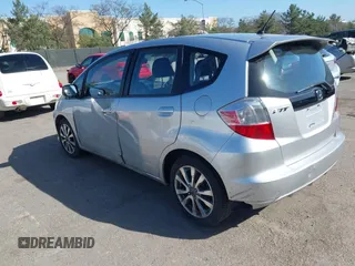 2013 Honda Fit Sport с VIN JHMGE8H6XDC022677, выставлен на аукционе IAAI как лот 41799038 с пробегом Не указан миль и . История ставок и продаж доступна на DreamBid. Изображение 3.