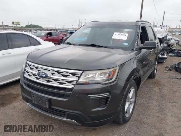 2018 Ford Explorer XLT z VIN 1FM5K7D80JGC54112, wystawiony jako IAAI lot #41947904 z przebiegiem 126 800 mil mil oraz . Historia ofert i sprzedaży dostępna na DreamBid. Obrazek 2.