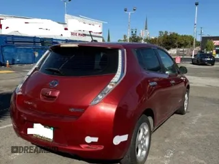 2011 Nissan LEAF SL-e with VIN JN1AZ0CP4BT000865, listed as a Copart auction lot 76585824 with 83,101 mi miles and Clean Title. Bid and sale history available at carsss.com. Image 4.