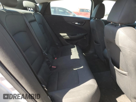 2016 Chevrolet Malibu LS z VIN 1G1ZB5ST2GF358951, wystawiony jako Copart lot #49861825 z przebiegiem 129 275 mil mil oraz Tytuł czysty. Historia ofert i sprzedaży dostępna na DreamBid. Obrazek 10.