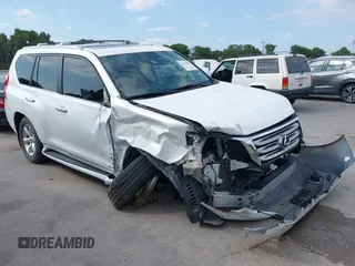 2010 Lexus GX 460 z VIN JTJBM7FX8A5004583, wystawiony jako IAAI lot #42348389 z przebiegiem 88 265 mil mil oraz . Historia ofert i sprzedaży dostępna na DreamBid. Obrazek 1.