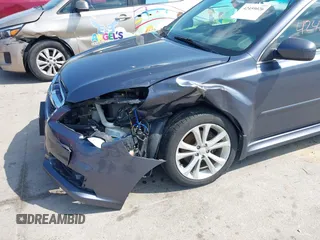 2014 Subaru Legacy Premium z VIN 4S3BMBC62E3018577, wystawiony jako IAAI lot #42459026 z przebiegiem 129 465 mil mil oraz . Historia ofert i sprzedaży dostępna na DreamBid. Obrazek 6.