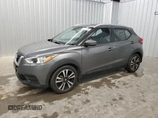 2020 Nissan Kicks SV z VIN 3N1CP5CV3LL556892, wystawiony jako Copart lot #58464885 z przebiegiem 97 859 mil mil oraz Szkoda całkowita • Salvage title. Historia ofert i sprzedaży dostępna na DreamBid. Obrazek 1.