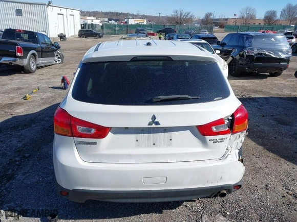 2015 Mitsubishi Outlander Sport SE with VIN 4A4AR4AU9FE021744, listed as a IAAI auction lot 41633543 with 95,393 mi miles. Bid and sale history available at carsss.com. Image 17.