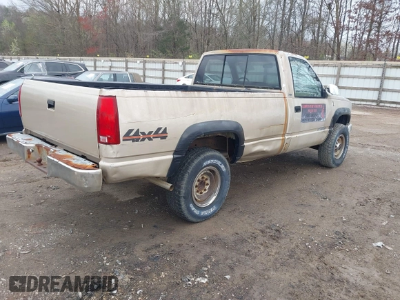 1989 GMC Sierra 2500 z VIN 1GTGK24K3KE532638, wystawiony jako IAAI lot #41830554 z przebiegiem 177 390 mil mil oraz . Historia ofert i sprzedaży dostępna na DreamBid. Obrazek 4.