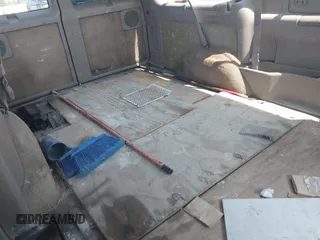 1998 GMC Safari z VIN 1GKDM19W7WB500418, wystawiony jako IAAI lot #42072710 z przebiegiem Nie podano mil oraz . Historia ofert i sprzedaży dostępna na DreamBid. Obrazek 8.