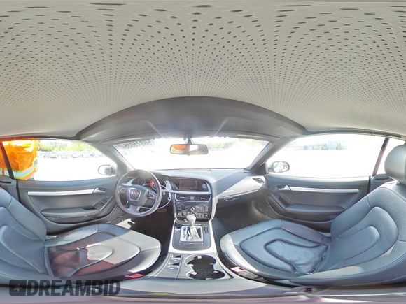 2012 Audi A5 Premium z VIN WAUCFAFH0CN006741, wystawiony jako Copart lot #56845035 z przebiegiem 57 571 mil mil oraz Czysty tytuł • Clean title. Historia ofert i sprzedaży dostępna na DreamBid. Obrazek 14.
