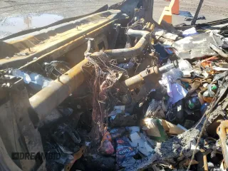2016 Ford Transit Cargo z VIN 1FTYR2ZM7GKA32341, wystawiony jako Copart lot #45100535 z przebiegiem Nie podano mil oraz Szkoda całkowita • Salvage title. Historia ofert i sprzedaży dostępna na DreamBid. Obrazek 8.