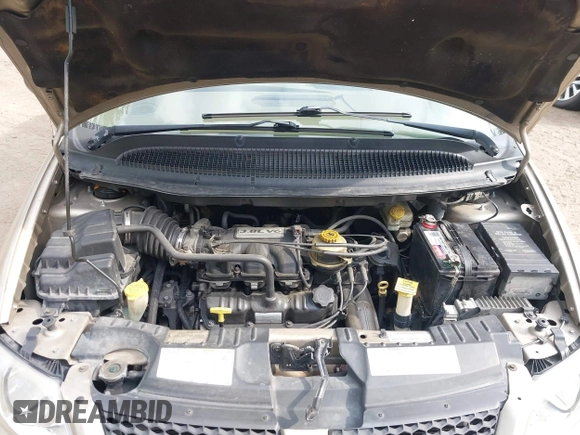 2003 Dodge Caravan Sport with VIN 2D4GP44L83R153938, listed as a IAAI auction lot 42137274 with 192,559 mi miles. Bid and sale history available at carsss.com. Image 10.
