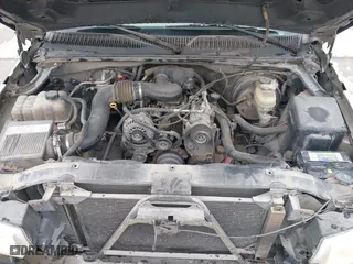 2005 Chevrolet Silverado 1500 Work Truck with VIN 1GCEC14X35Z189059, listed as a IAAI auction lot 41624369 with 201,053 mi miles. Bid and sale history available at carsss.com. Image 10.