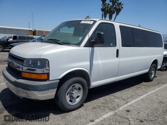 2016 Chevrolet Express Passenger LT with VIN 1GAZGPFG8G1194824, listed as a Copart auction lot 57914775 with 45,291 mi miles and Clean title. Bid and sale history available at DreamBid. Image 1.