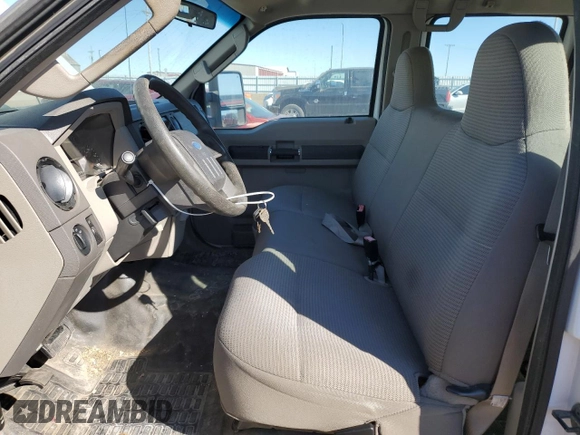 2008 Ford F-250 XL z VIN 1FTSW21Y98EE14898, wystawiony jako Copart lot #47120485 z przebiegiem 49 618 mil mil oraz Czysty tytuł • Clean title. Historia ofert i sprzedaży dostępna na DreamBid. Obrazek 7.