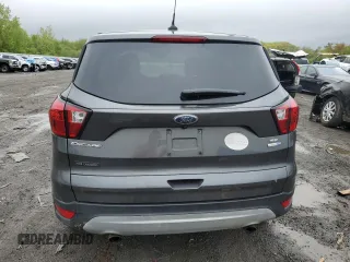 2019 Ford Escape SE z VIN 1FMCU9GD2KUB90485, wystawiony jako Copart lot #55799635 z przebiegiem 79 817 mil mil oraz Szkoda całkowita • Salvage title. Historia ofert i sprzedaży dostępna na DreamBid. Obrazek 6.