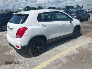 2020 Chevrolet Trax LS z VIN 3GNCJKSB2LL126640, wystawiony jako IAAI lot #42547540 z przebiegiem 86 058 mil mil oraz . Historia ofert i sprzedaży dostępna na DreamBid. Obrazek 4.