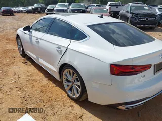 2023 Audi A5 Sportback Premium z VIN WAUABCF57PA020461, wystawiony jako IAAI lot #42230307 z przebiegiem 28 983 mil mil oraz . Historia ofert i sprzedaży dostępna na DreamBid. Obrazek 3.