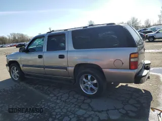 2003 Chevrolet Suburban LS with VIN 3GNEC16T43G117270, listed as a Copart auction lot 48053095 with 91,735 mi miles and Clean Title. Bid and sale history available at carsss.com. Image 2.