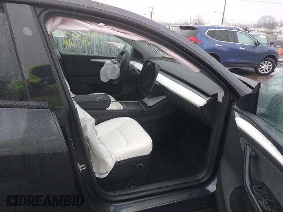 2025 Tesla Model Y Long Range with VIN 7SAYGDED6SF226035, listed as a IAAI auction lot 41102115 with Not Provided miles and . Bid and sale history available at DreamBid. Image 5.