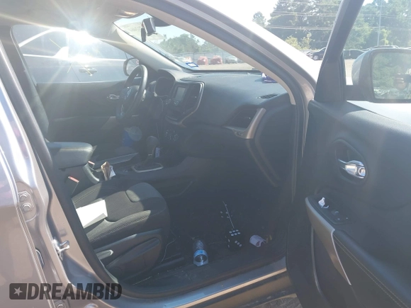 2018 Jeep Cherokee Latitude с VIN 1C4PJLCX1JD531305, выставлен на аукционе IAAI как лот 39712464 с пробегом 109 804 миль миль и . История ставок и продаж доступна на DreamBid. Изображение 5.